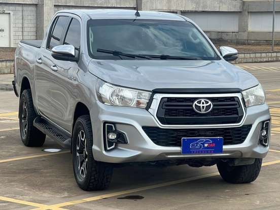 TOYOTA-HILUX-2018