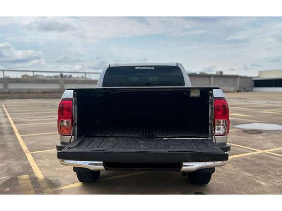 TOYOTA-HILUX-2018