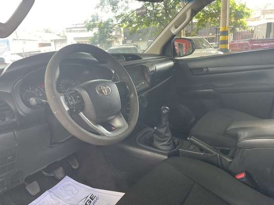 TOYOTA-HILUX-2019