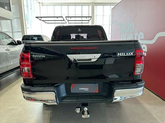 TOYOTA-HILUX-2020