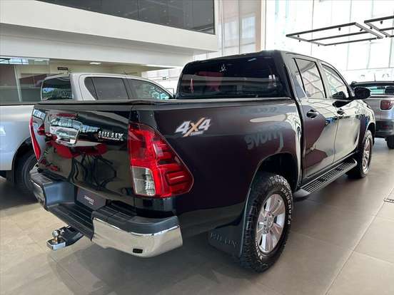 TOYOTA-HILUX-2020