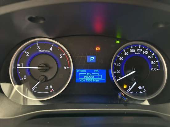 TOYOTA-HILUX-2020