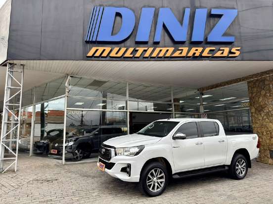 TOYOTA-HILUX-2019