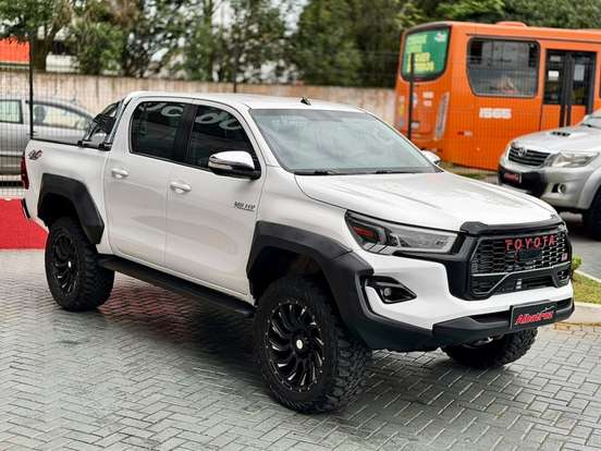 TOYOTA-HILUX-2015