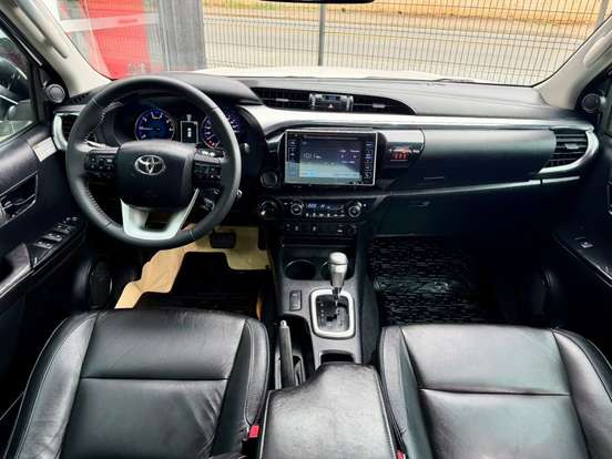 TOYOTA-HILUX-2.8 SRV 4X4 CD 16V DIESEL 4P AUTOMÁTICO TOYOTA-HILUX-2015