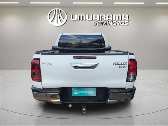 TOYOTA-HILUX-2019