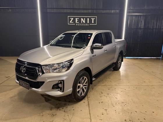 TOYOTA HILUX 2.8 SRV 4X4 CD 16V DIESEL 4P AUTOMÁTICO