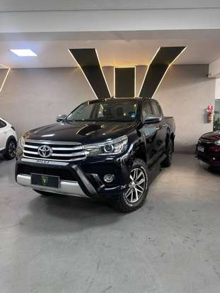 TOYOTA-HILUX-2017