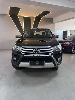 TOYOTA-HILUX-2.8 SRX 4X4 CD 16V DIESEL 4P AUTOMÁTICO TOYOTA-HILUX-2017