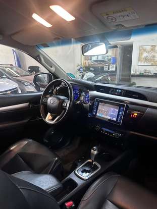 TOYOTA-HILUX-2017