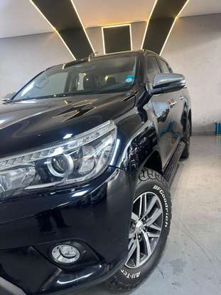 TOYOTA-HILUX-2017