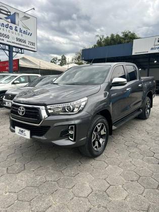 TOYOTA HILUX 2.8 SRX 4X4 CD 16V DIESEL 4P AUTOMÁTICO