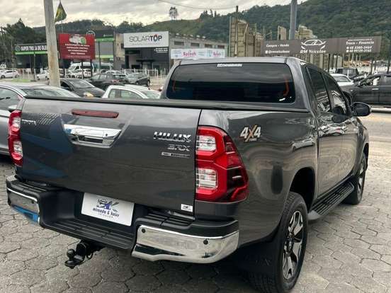 TOYOTA-HILUX-2.8 SRX 4X4 CD 16V DIESEL 4P AUTOMÁTICO TOYOTA-HILUX-2019