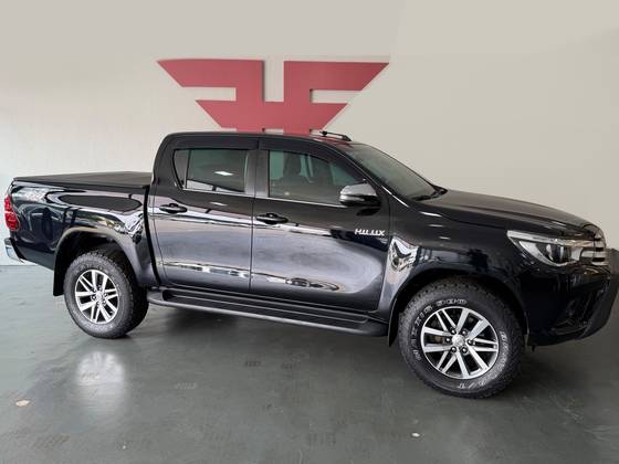 TOYOTA HILUX 2.8 SRX 4X4 CD 16V DIESEL 4P AUTOMÁTICO