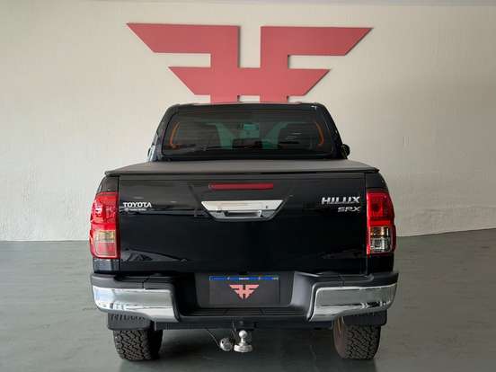 TOYOTA-HILUX-2017