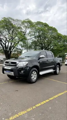 TOYOTA-HILUX-2010