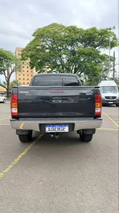 TOYOTA-HILUX-2010