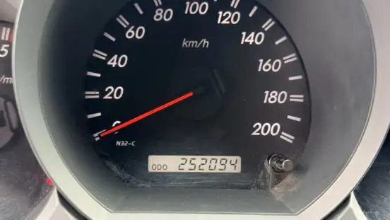 TOYOTA-HILUX-2010