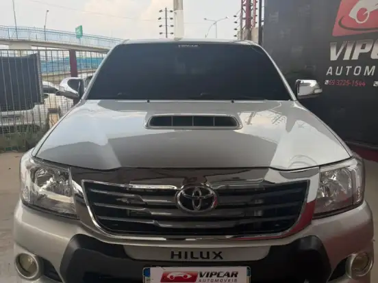 TOYOTA-HILUX-3.0 SRV TOP 4X4 CD 16V TURBO INTERCOOLER DIESEL 4P AUTOMÁTICO TOYOTA-HILUX-2014