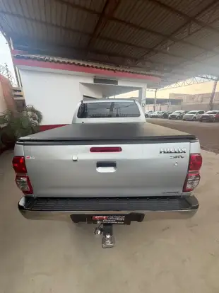 TOYOTA-HILUX-2014