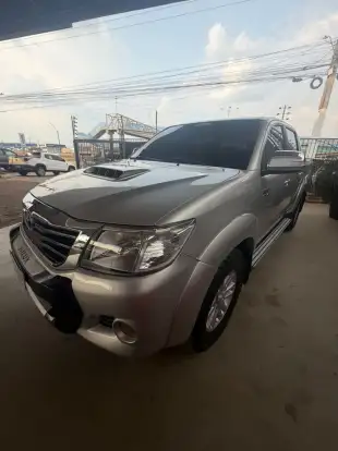 TOYOTA-HILUX-2014