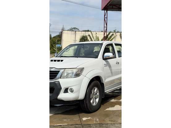 TOYOTA-HILUX-3.0 SRV 4X4 CD 16V TURBO INTERCOOLER DIESEL 4P AUTOMÁTICO TOYOTA-HILUX-2012