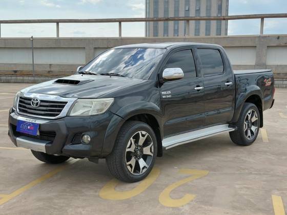 TOYOTA HILUX 3.0 SRV 4X4 CD 16V TURBO INTERCOOLER DIESEL 4P AUTOMÁTICO