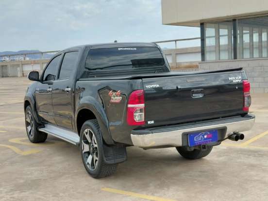 TOYOTA-HILUX-3.0 SRV 4X4 CD 16V TURBO INTERCOOLER DIESEL 4P AUTOMÁTICO TOYOTA-HILUX-2012