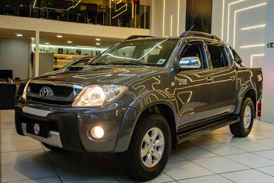 TOYOTA-HILUX-2010