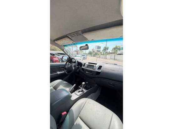 TOYOTA-HILUX-3.0 SRV TOP 4X4 CD 16V TURBO INTERCOOLER DIESEL 4P AUTOMÁTICO TOYOTA-HILUX-2013