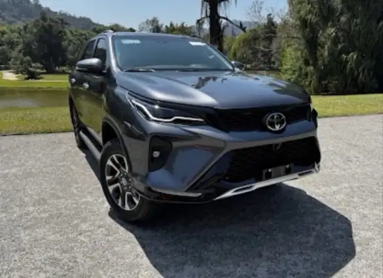 TOYOTA-HILUX SW4-2024