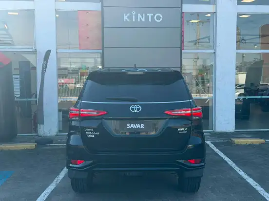 TOYOTA-HILUX SW4-2024