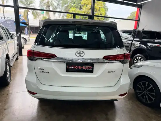 TOYOTA-HILUX SW4-2018