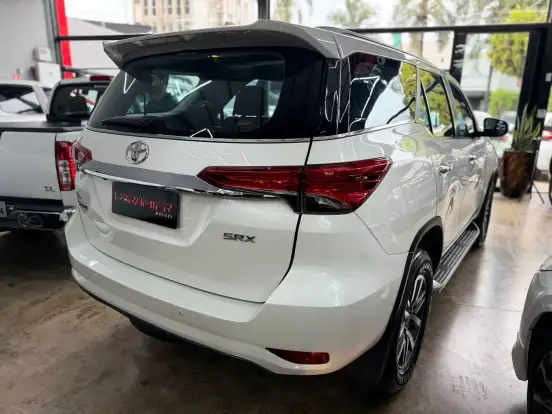 TOYOTA-HILUX SW4-2018