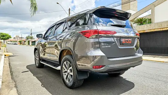 TOYOTA-HILUX SW4-2019