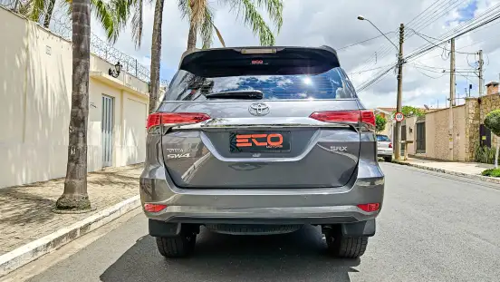 TOYOTA-HILUX SW4-2019