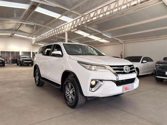 TOYOTA-HILUX SW4-2.7 SR 4X2 16V FLEX 4P AUTOMÁTICO TOYOTA-HILUX SW4-2020