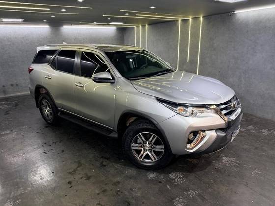 TOYOTA HILUX SW4 2.7 SR 4X2 16V FLEX 4P AUTOMÁTICO