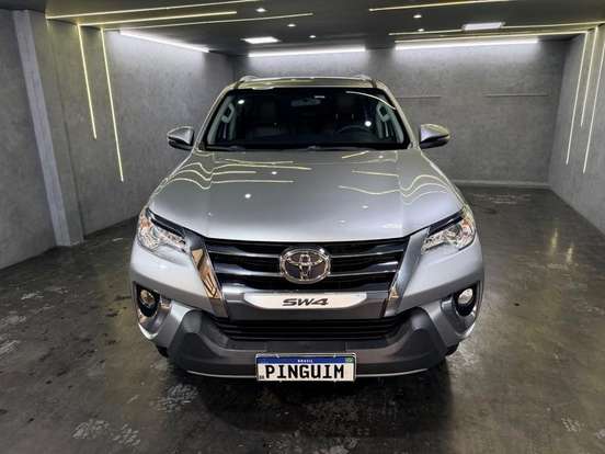 TOYOTA-HILUX SW4-2018
