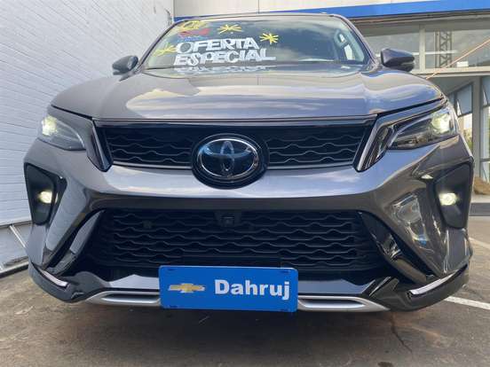 TOYOTA-HILUX SW4-2.8 D-4D TURBO DIESEL DIAMOND 7L 4X4 AUTOMÁTICO TOYOTA-HILUX SW4-2025