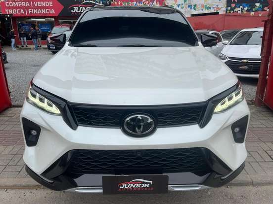 TOYOTA-HILUX SW4-2022
