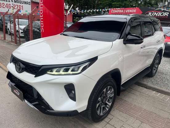 TOYOTA-HILUX SW4-2.8 D-4D TURBO DIESEL DIAMOND 7L 4X4 AUTOMÁTICO TOYOTA-HILUX SW4-2022