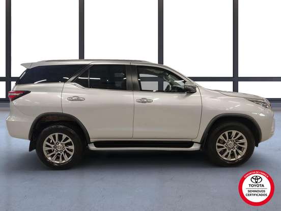 TOYOTA-HILUX SW4-2.8 D-4D TURBO DIESEL SRX 4X4 AUTOMÁTICO TOYOTA-HILUX SW4-2021