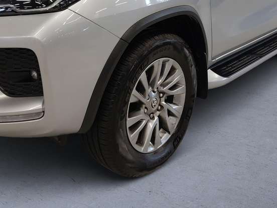 TOYOTA-HILUX SW4-2021