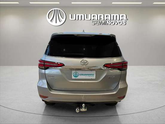 TOYOTA-HILUX SW4-2.8 D-4D TURBO DIESEL SRX 4X4 AUTOMÁTICO TOYOTA-HILUX SW4-2021