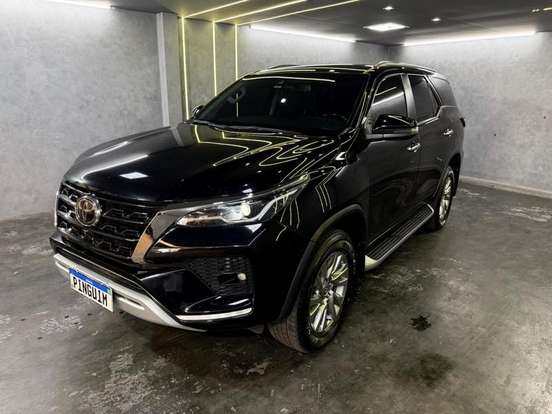 TOYOTA-HILUX SW4-2.8 D-4D TURBO DIESEL SRX 7L 4X4 AUTOMÁTICO TOYOTA-HILUX SW4-2022