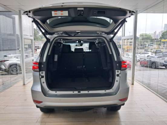 TOYOTA-HILUX SW4-2023