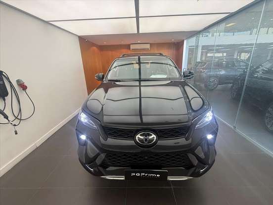 TOYOTA-HILUX SW4-2.8 D-4D TURBO DIESEL SRX PLATINUM 4X4 AUTOMÁTICO TOYOTA-HILUX SW4-2024
