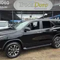 TOYOTA HILUX SW4 2.8 D-4D TURBO DIESEL SRX PLATINUM 7L 4X4 AUTOMÁTICO TOYOTA HILUX SW4 2.8 D-4D TURBO DIESEL SRX PLATINUM 7L 4X4 AUTOMÁTICO