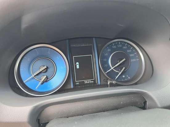 TOYOTA-HILUX SW4-2026
